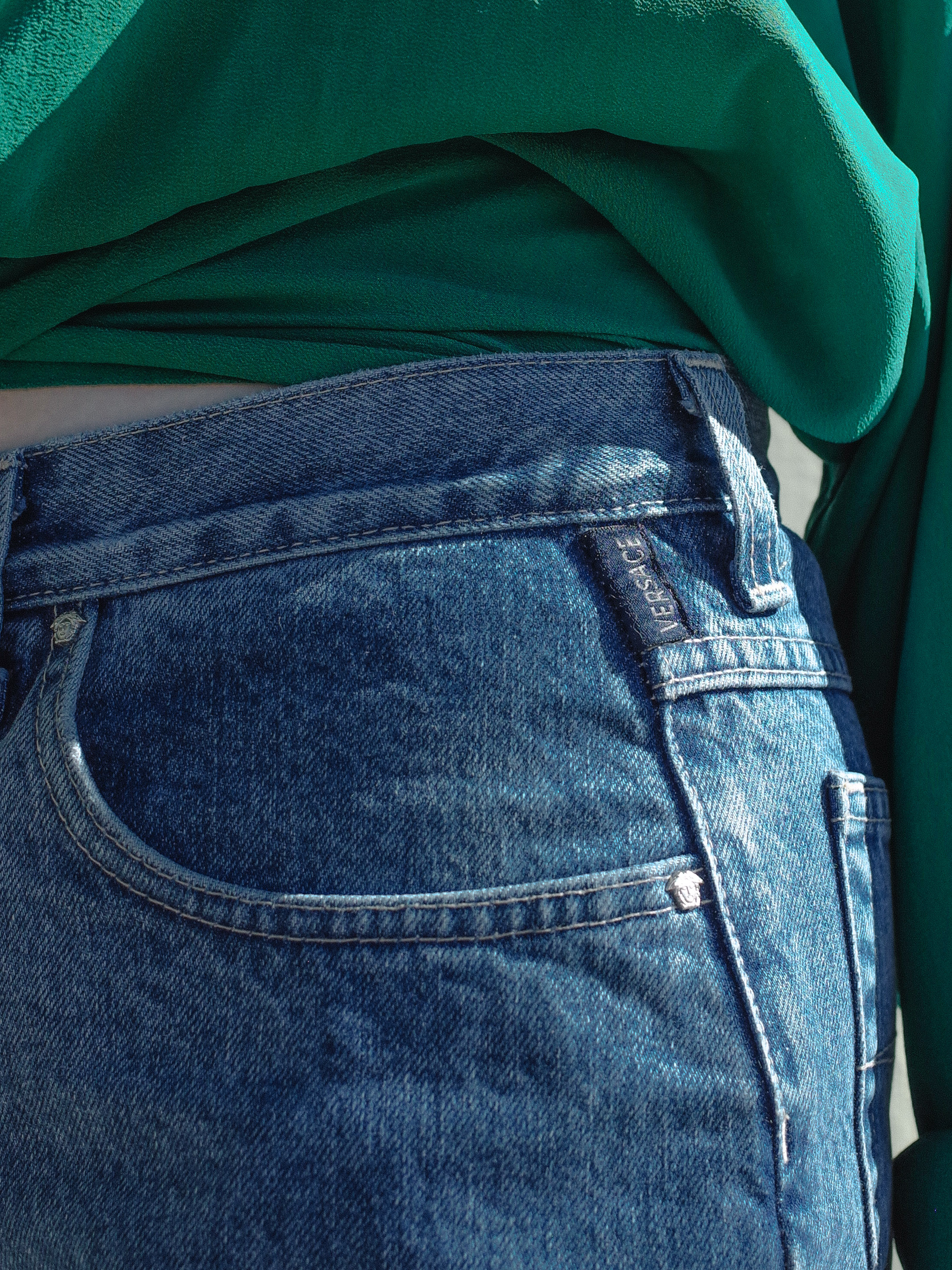 versace signature jeans