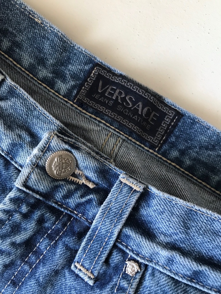 versace jeans signature