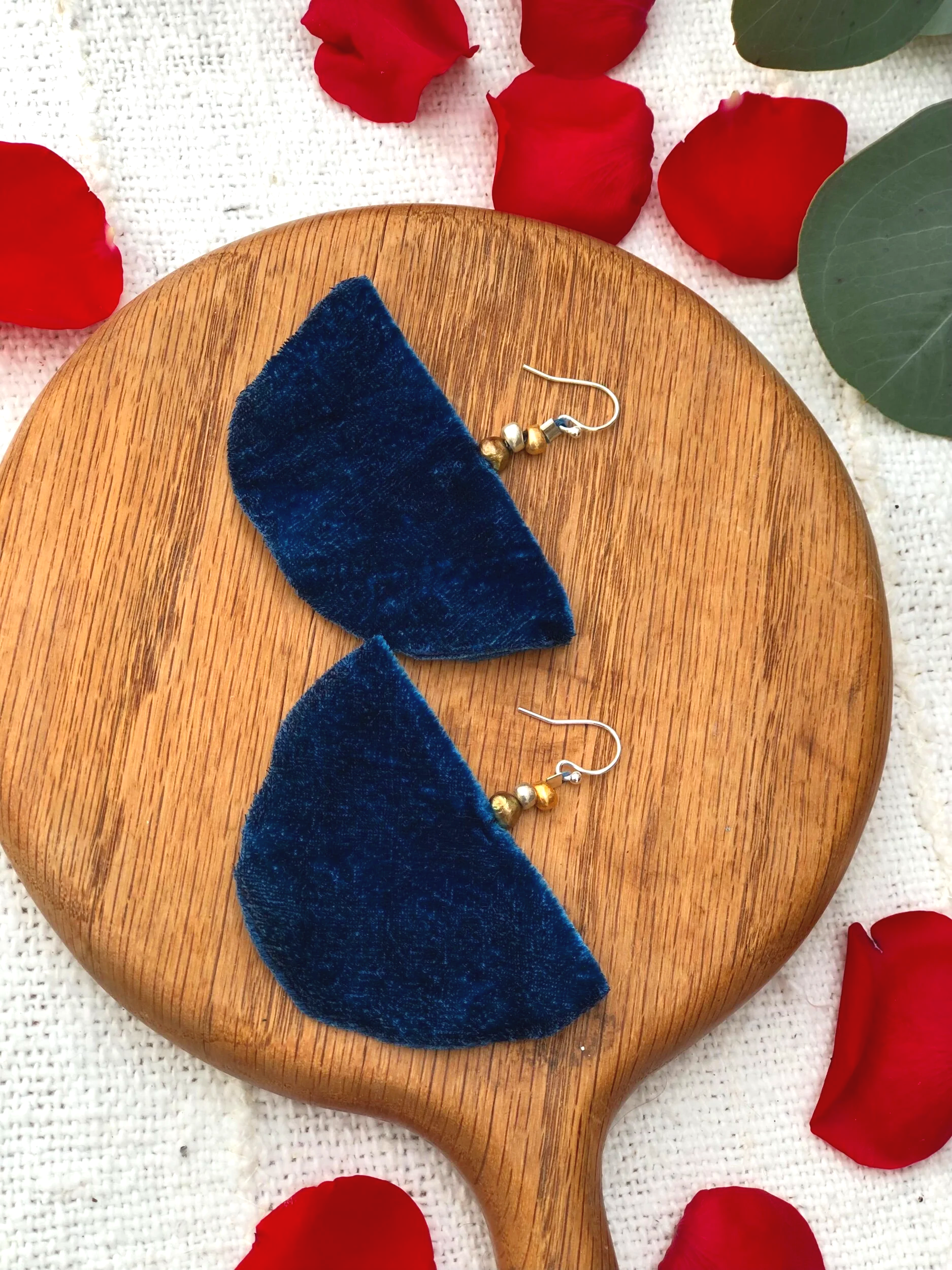 F5A4784C-44EF-41F2-8A2C-497DAD1F2095