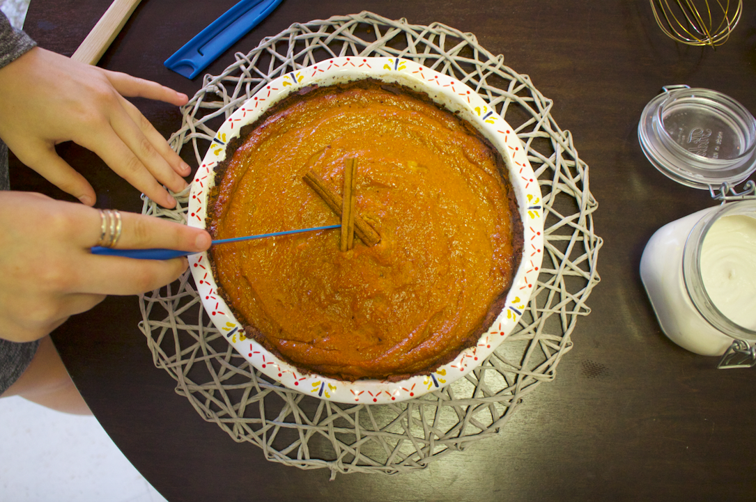 Easy and Healthy Paleo Pumpkin Pie (Gluten Free, Sugar Free, Dairy Fr