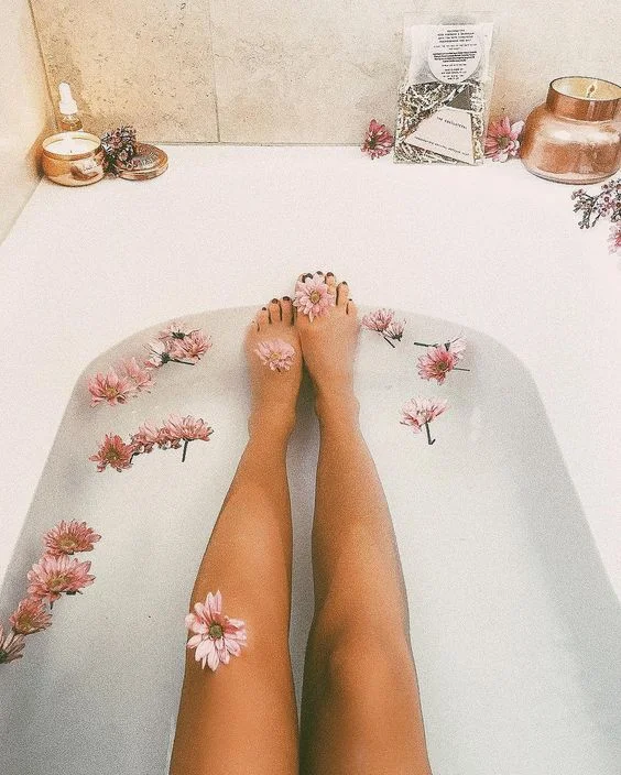 Waxing Vs Shaving: What Really is the Best Way?