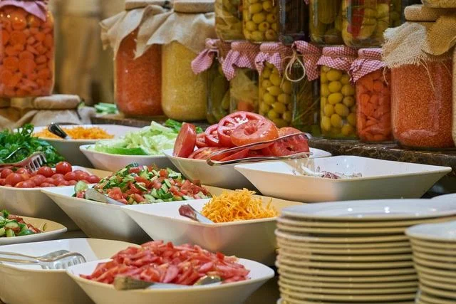 Laying off the Meats and Cheeses? Here are Elon’s Best On-Campus Vegan Options 