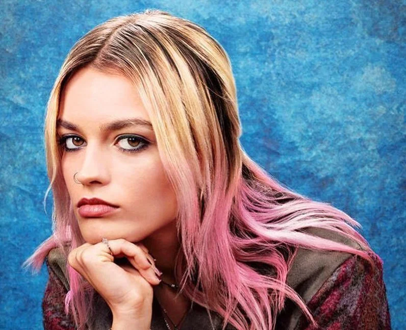 Recreating Maeve Wiley’s Edgy Look