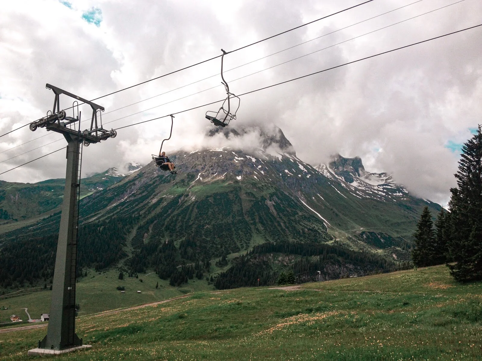 Traveling by gondola in Lech? We could get used to that.