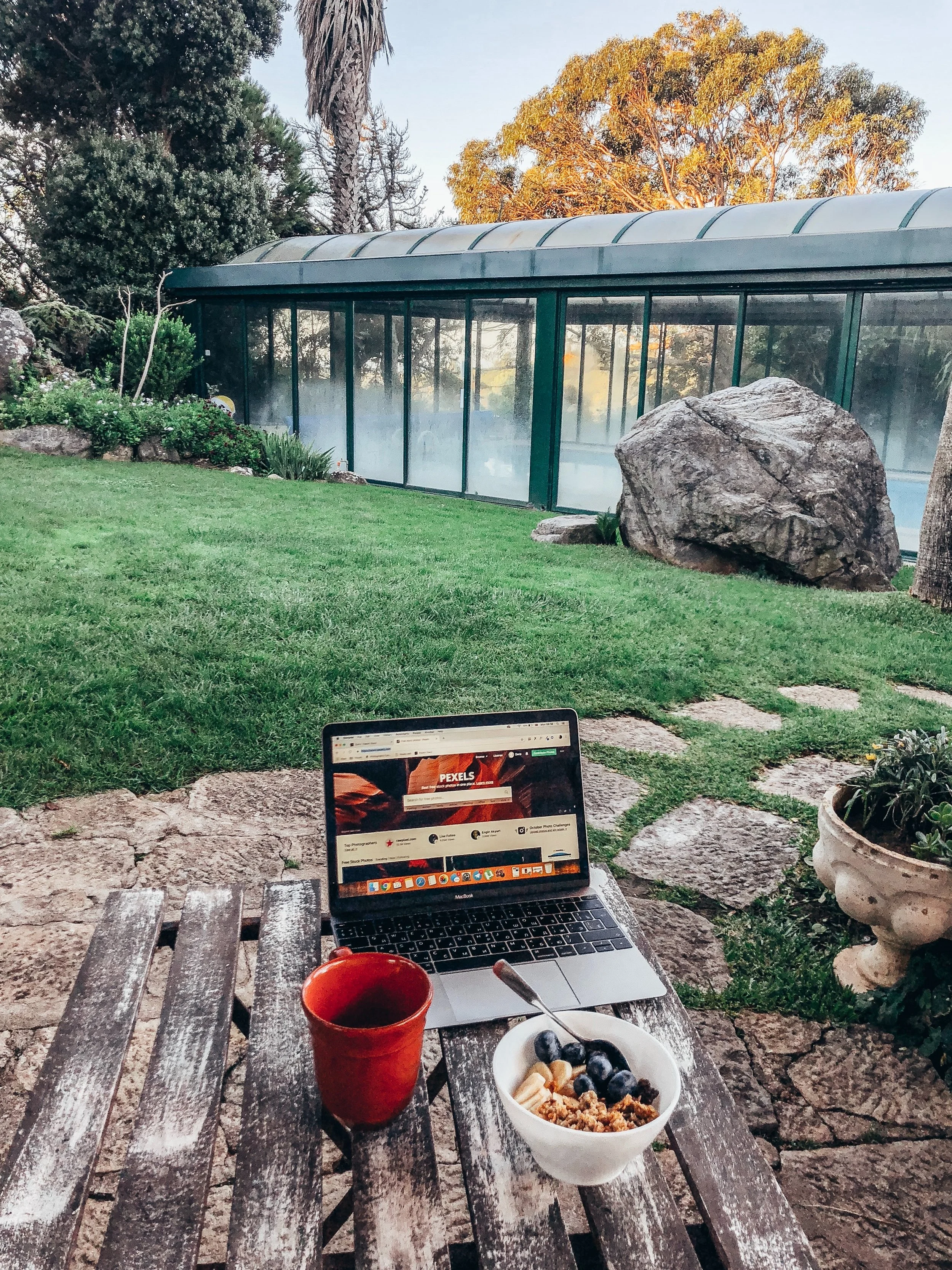 Is the Digital Nomad Lifestyle Right for You?