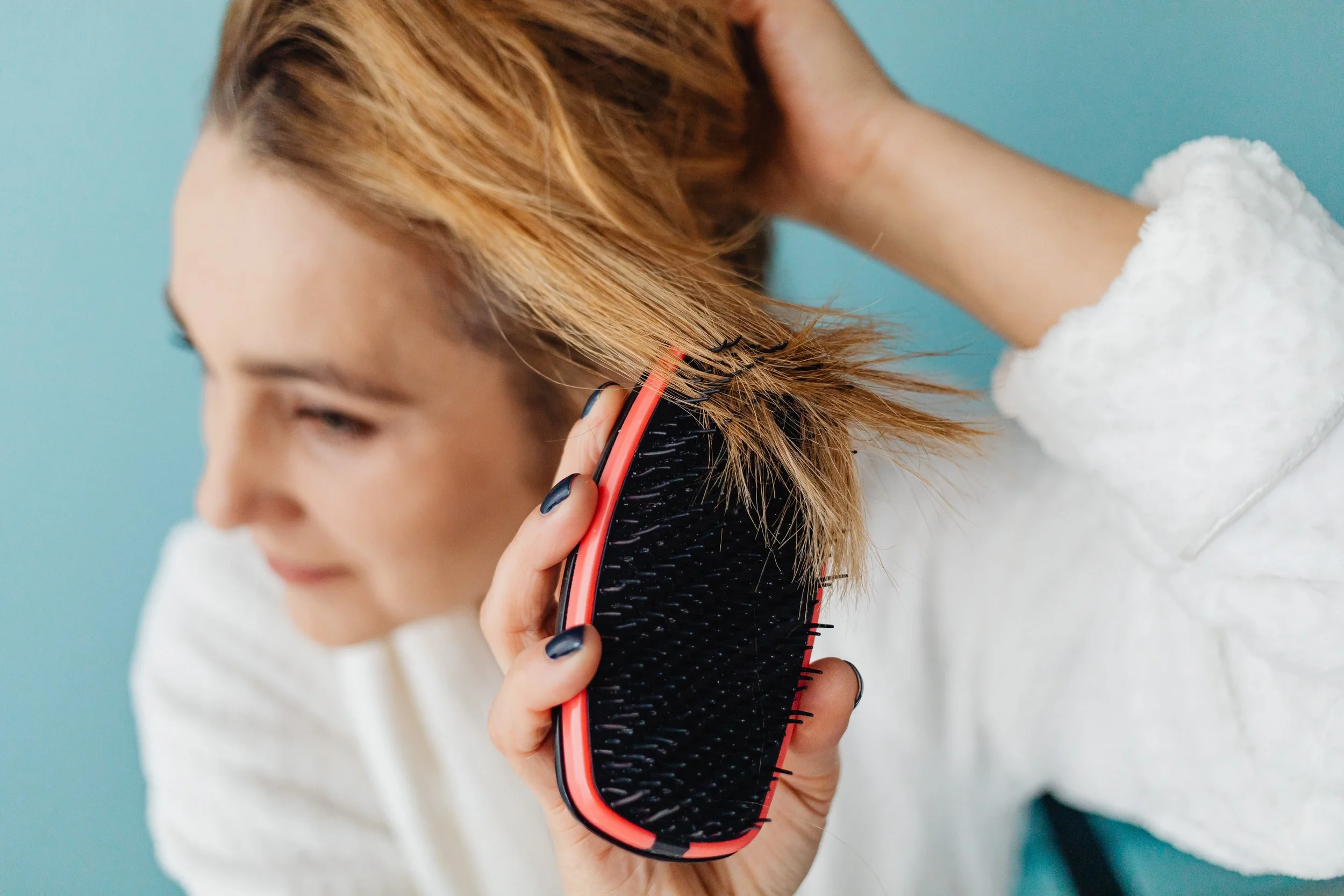 How To Clean Your Hairbrush