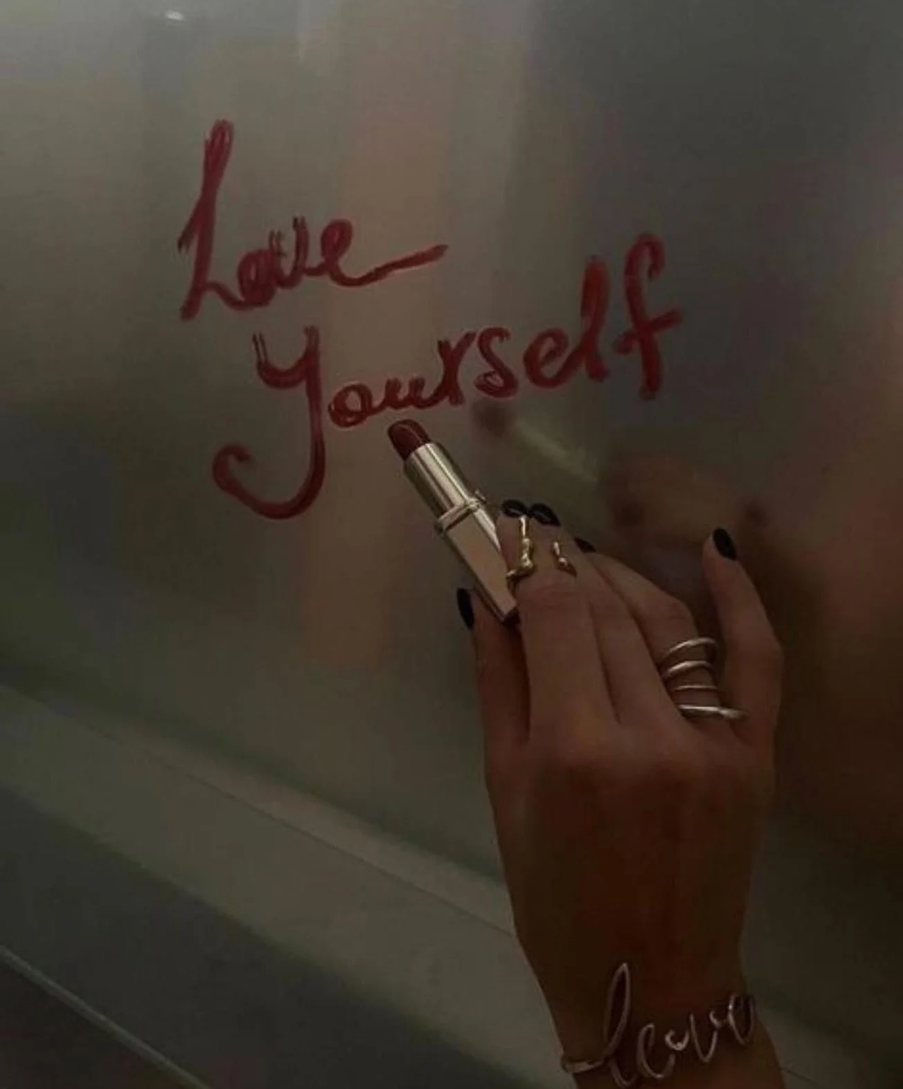 Love yourself. Protect your energy. 

Check out our recent article about setting boundaries in college❣️

Article: @taylor.radney 
Photo: Pinterest