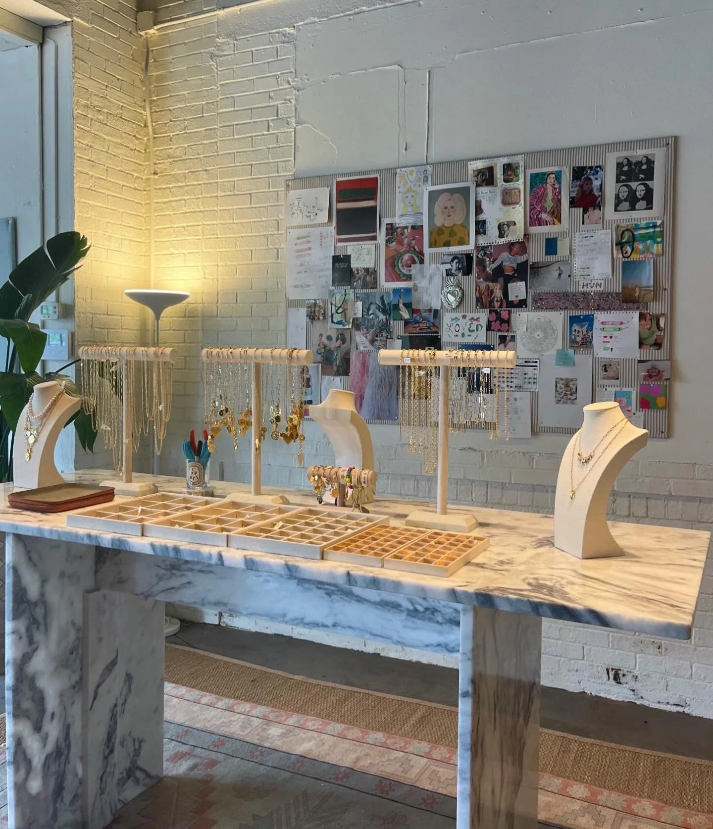 Spring is the perfect time for a reset 🌿&nbsp;

From decluttering your space to refreshing your closet and adding something new, small changes can make a big difference. Read our recent article on how to make the most of your spring!

Article:&nbsp;