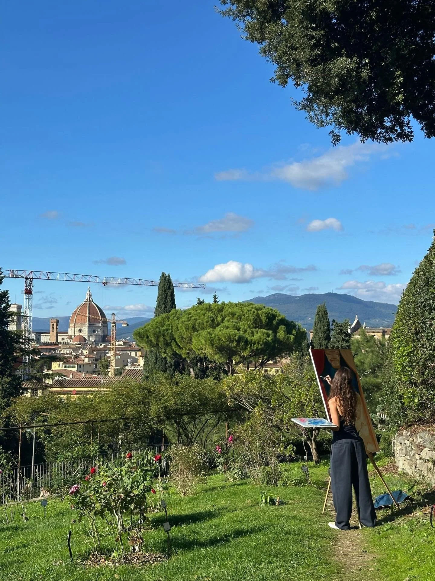 Feeling crafty this spring? 

Enjoy today&rsquo;s new article about, &ldquo;5 DIY Crafts to Brighten Your Spring&rdquo;🌷💛

Article: @annablake.shotwell 
Photo: @isabelsteckman