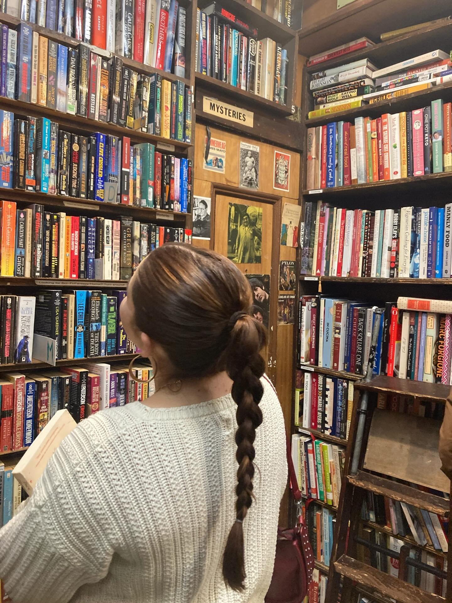 Why does your bed always win over the library?

From cozy outfits to the perfect study setup, small changes can make all the difference in how you approach studying.

Our recent article explores how to romanticize the library and make it your new go-