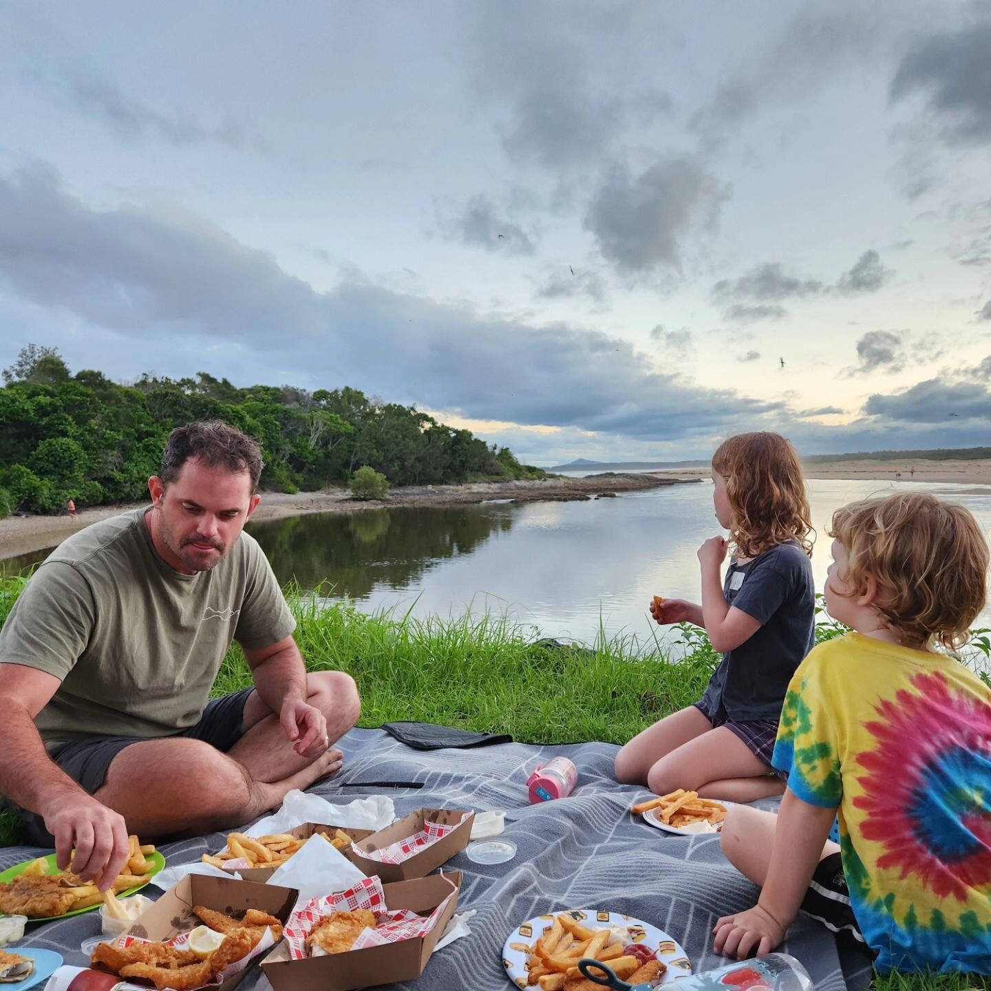 We topped off our fishing trip with takeaway fish and chips 👌😂. We spent more time 'boating' and swimming with the kids than we did with lines in the water, but it was a perfect way to spend a long weekend with grandparents (and their boat!).

Ever