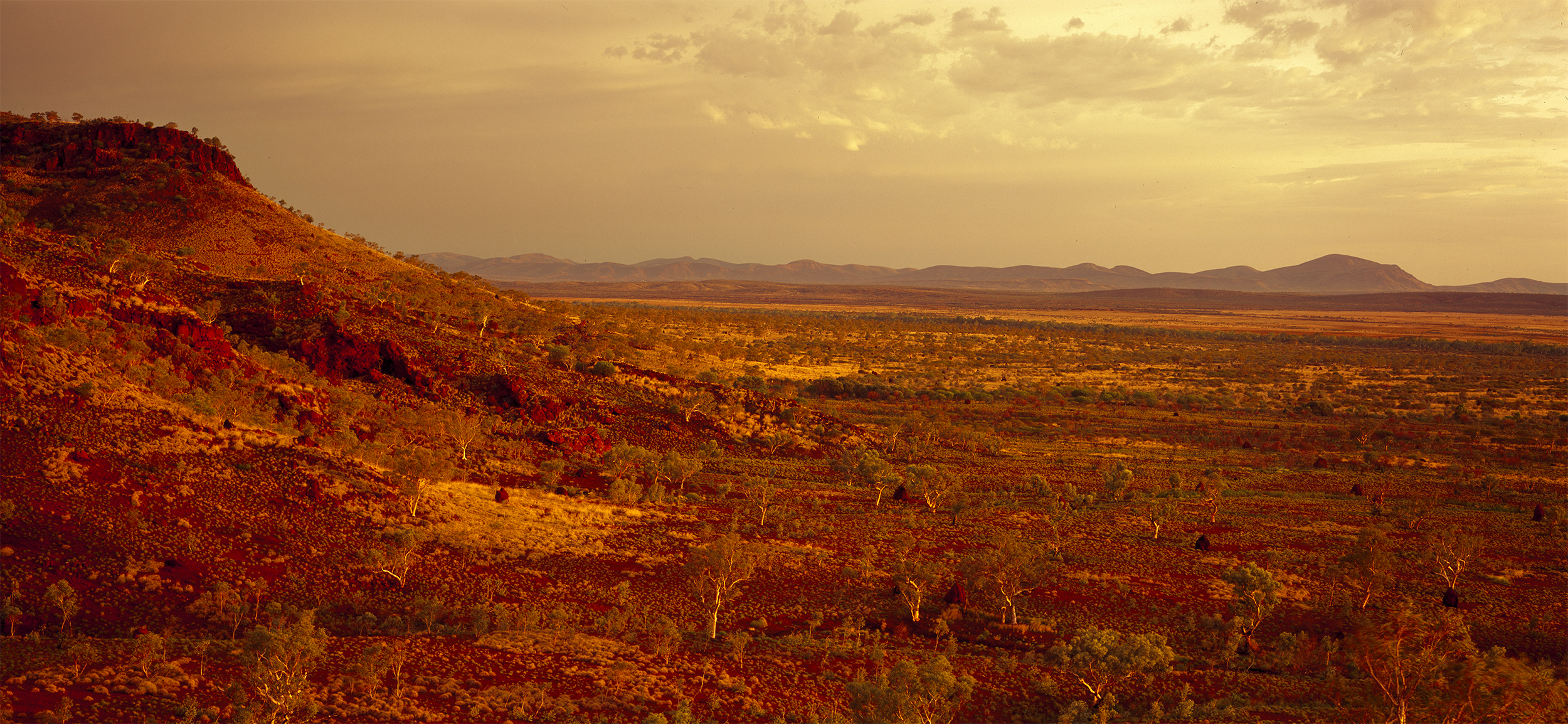  View Looking Toward Mt Brockman Across the Namuldi Flats, Hamersley Range, Western Australia, 2015. Edition of 3. 