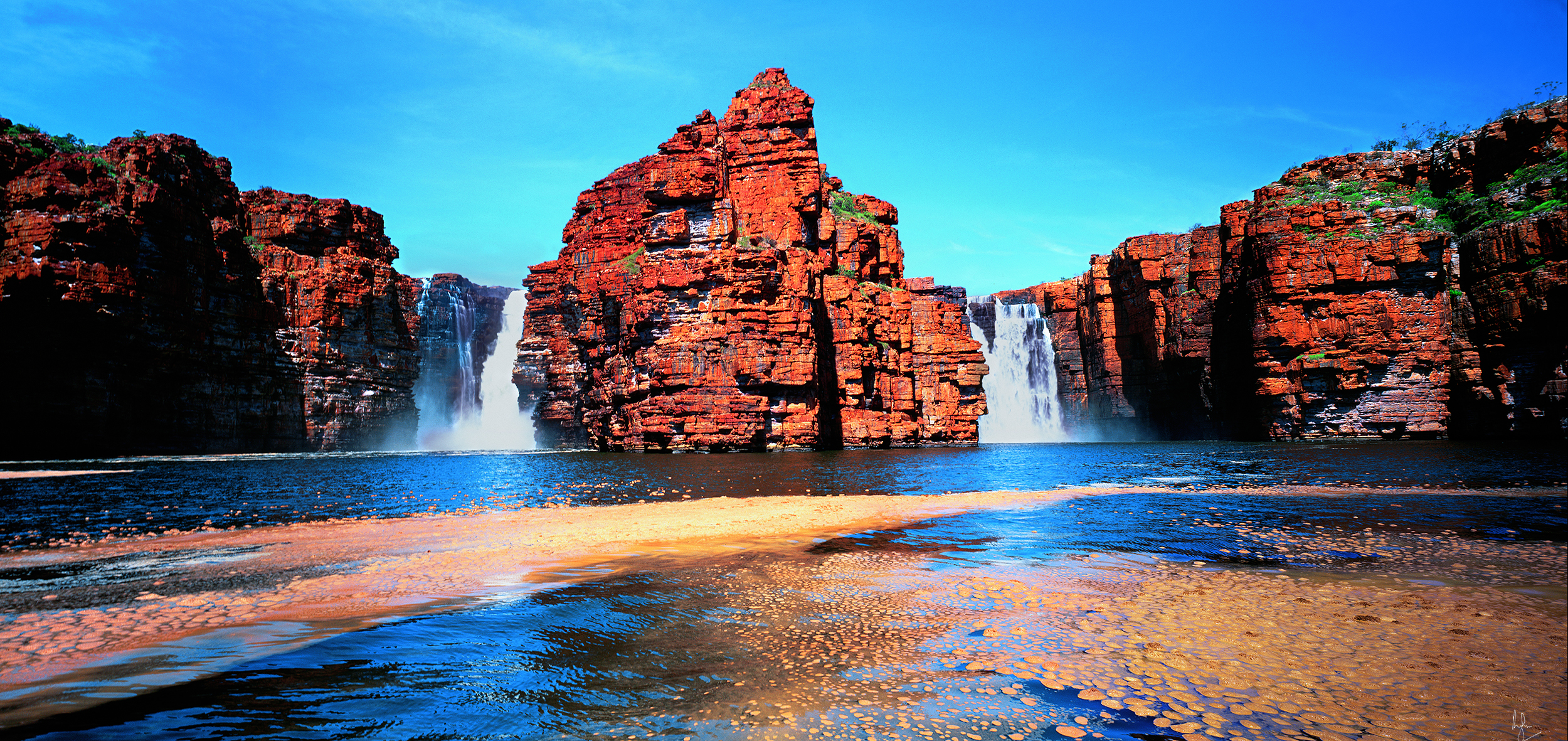  King George Falls, Kimberley, Western Australia, 2005.&nbsp; Edition of 250. 