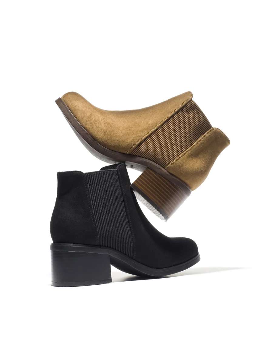 Untitled_00024 lo res.jpg