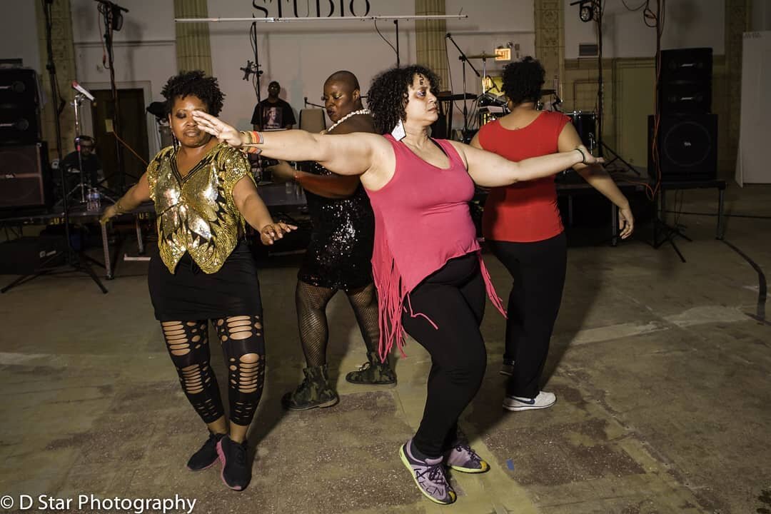 #tbt to Juke Cry Hand Clap at @pivotarts. Opening for @baathhaus in May 2014
.
.
.
#blackart #blackartist #blackperformanceart #performanceart #chicagoart #chicagoartist #chicagodance #blackfeminist #blackqueerart #afrofeminist #fundraiser #supportbl