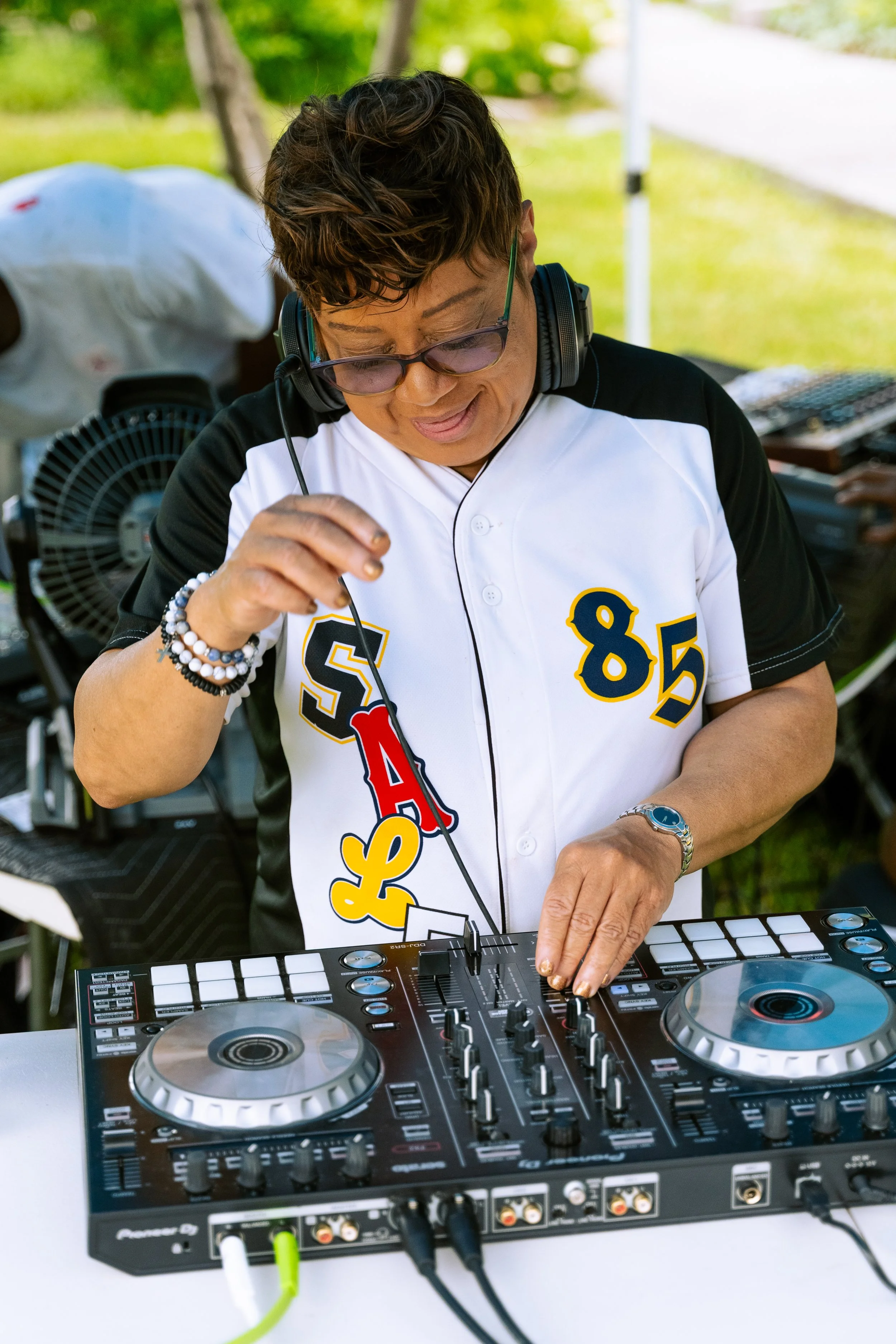 2025-06-19_HoneyPotPerformance_FifthCityJuneteenthCookout_FirstChurchOfTheBrethren_LyricNewbern_5 Lyric Newbern.jpg