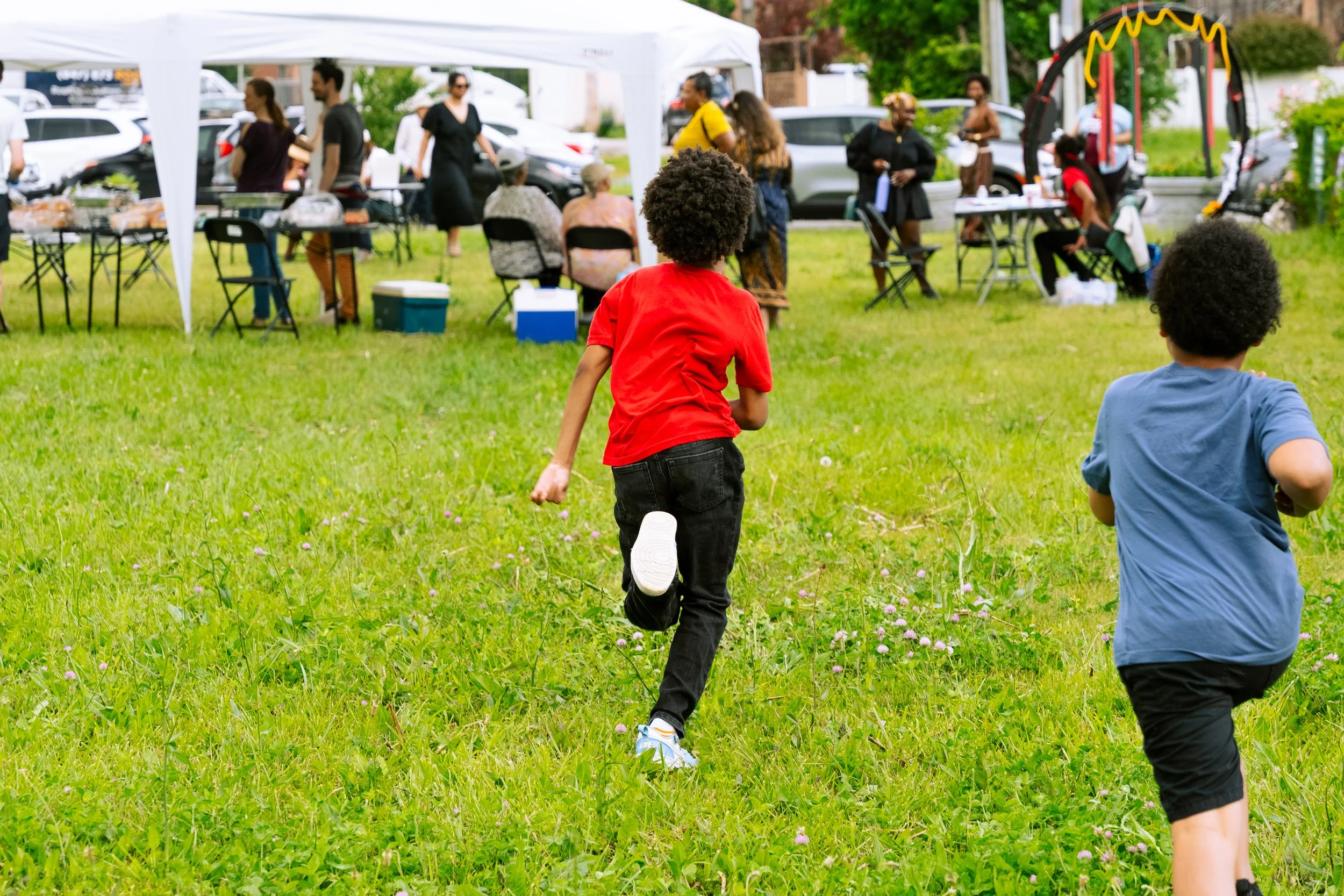 2025-06-19_HoneyPotPerformance_FifthCityJuneteenthCookout_FirstChurchOfTheBrethren_LyricNewbern_20 Lyric Newbern.jpg