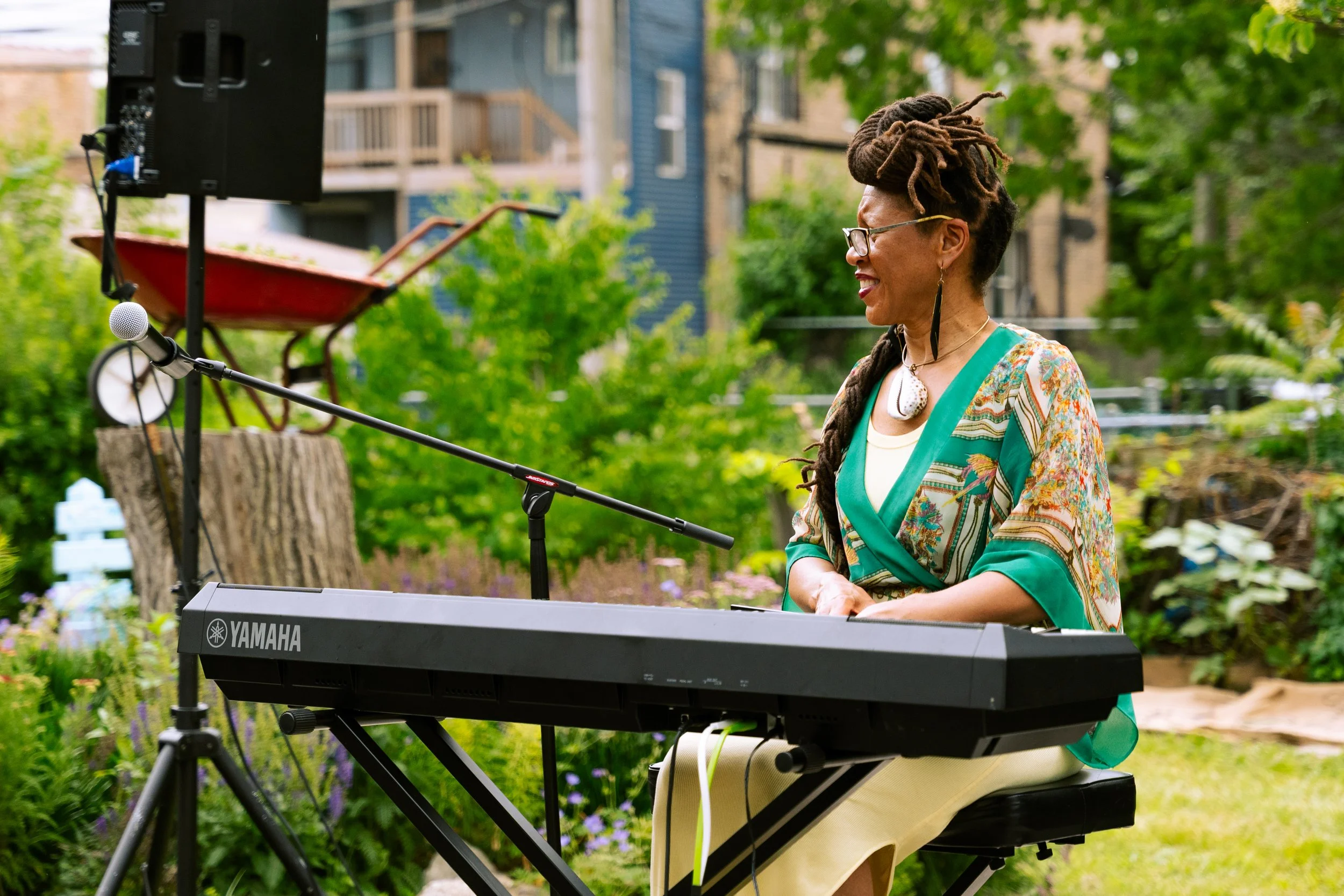 2025-06-19_HoneyPotPerformance_FifthCityJuneteenthCookout_FirstChurchOfTheBrethren_LyricNewbern_95 Lyric Newbern.jpg