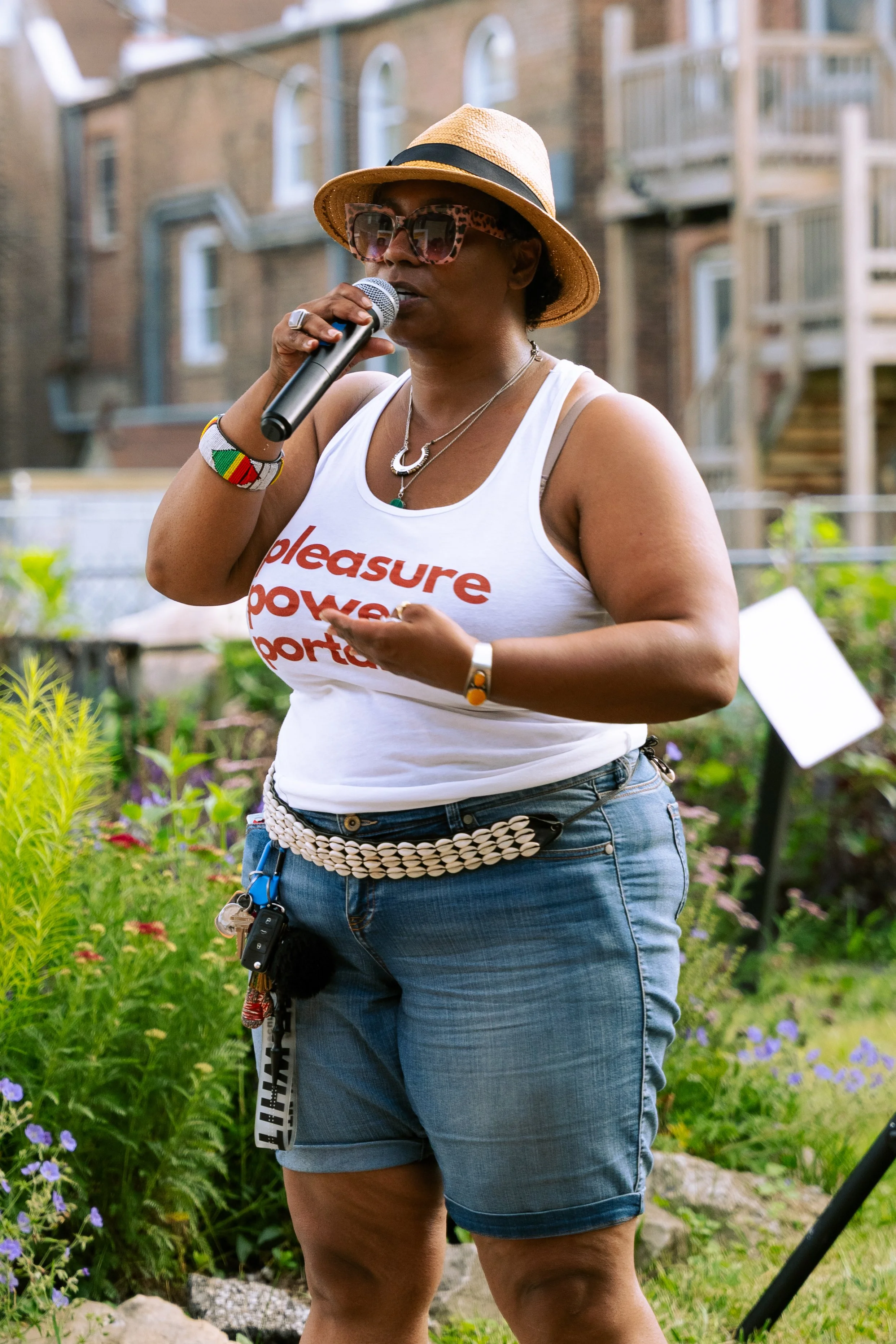 2025-06-19_HoneyPotPerformance_FifthCityJuneteenthCookout_FirstChurchOfTheBrethren_LyricNewbern_209 Lyric Newbern.jpg