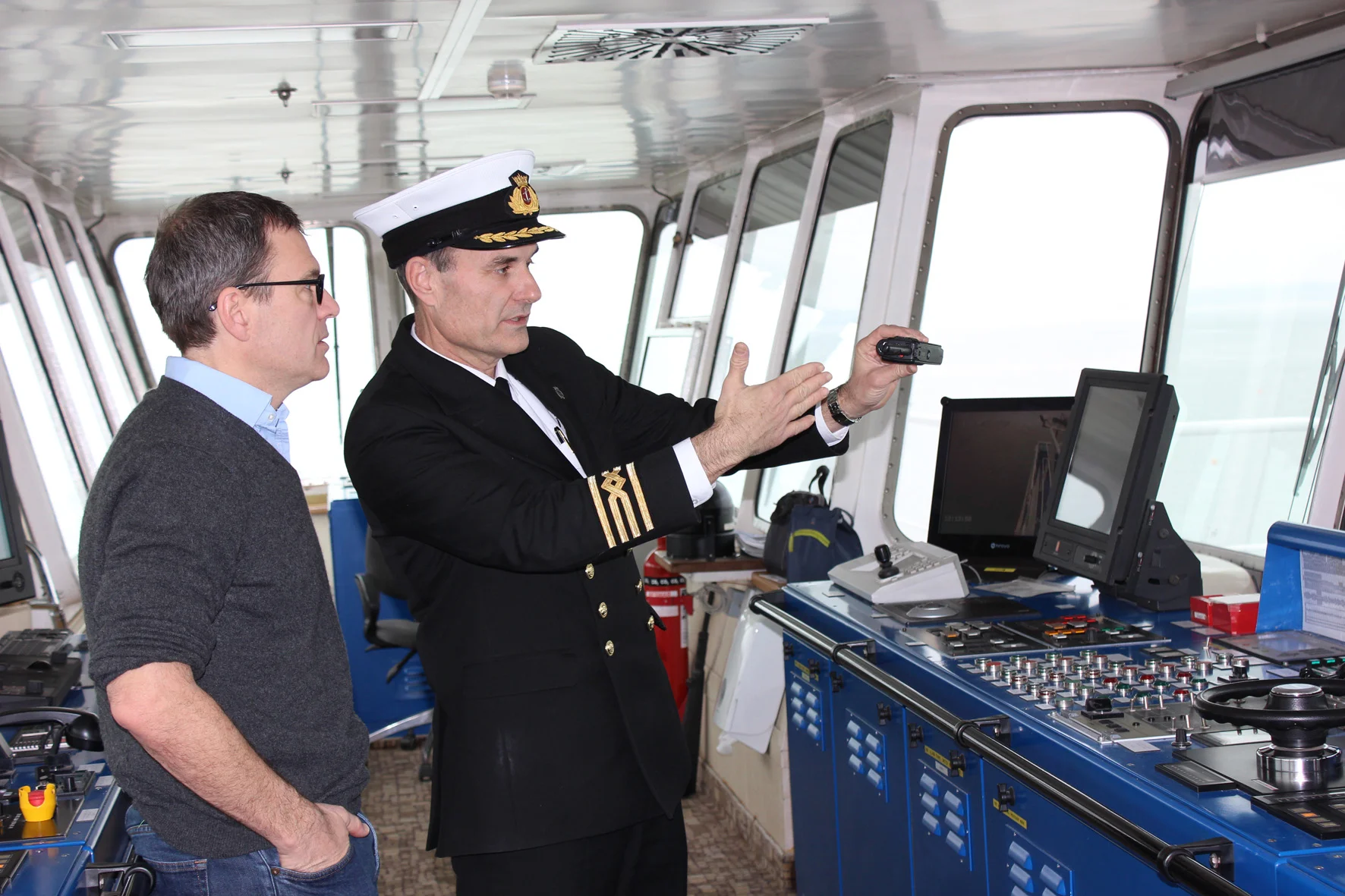 MP Bob Seely with Captain Alex Procopuk.jpg