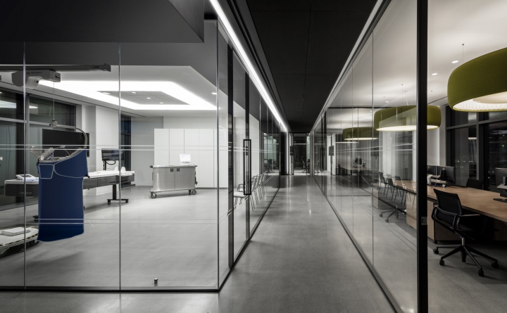 Biotronik-offices-by-Ted-Moudis-Associates-New-York-City-12.jpg