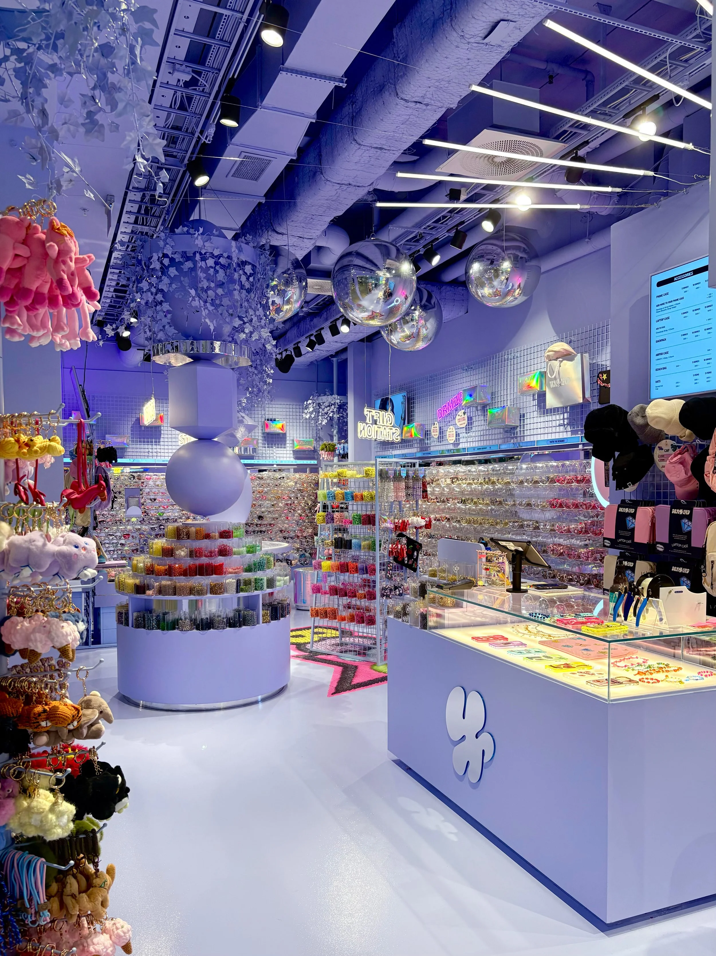 DRMLND Täby Centrum. Store concept by Studio Peter Lundbergh.