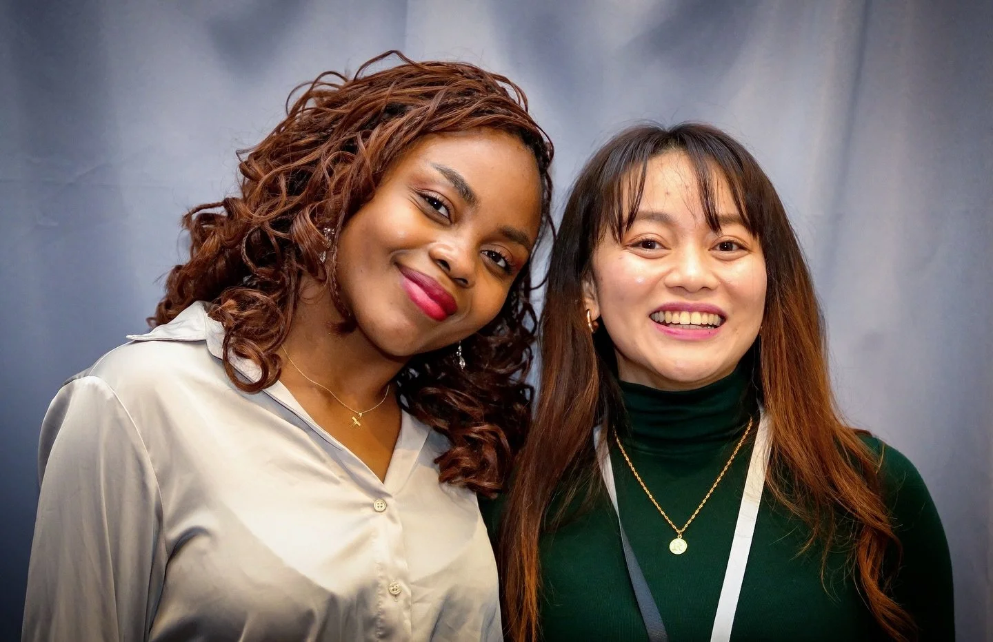 Look at these smiling faces! ❤️🎇

Merry Christmas and a very happy New Year! 🥳 Our Savior was born, and walked this earth as a human being around 2000 years ago, to show His love to us by dying for all our sins. We celebrate that this season. 🌟

W