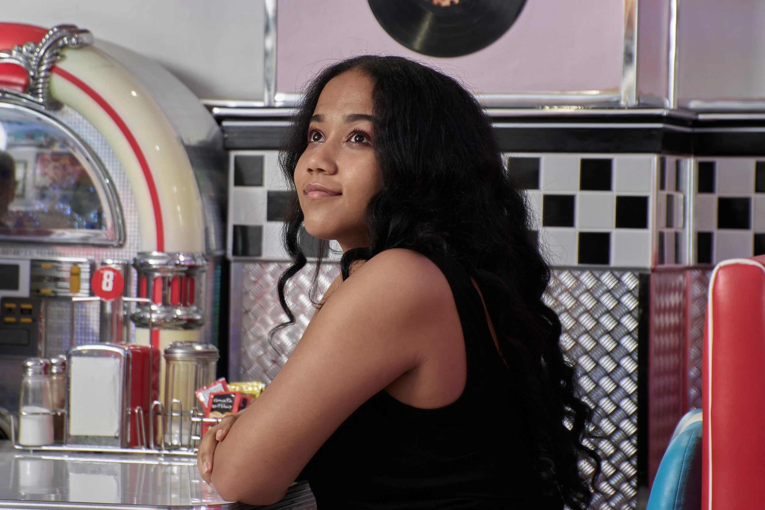 L1060444 NA INT Diner TAKE.jpg