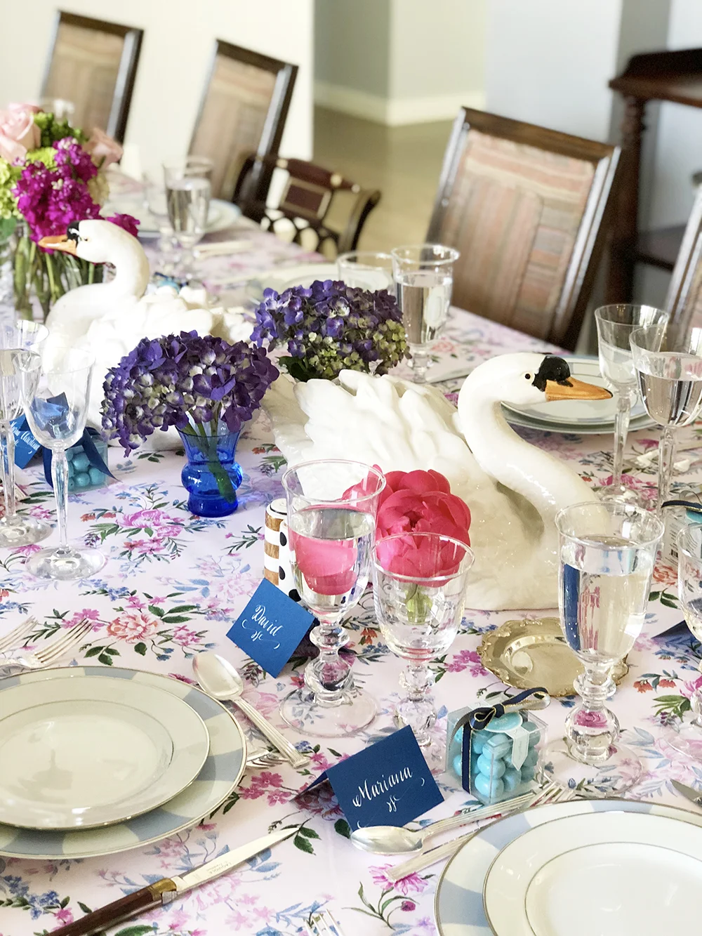 Swan-tablescape.jpg