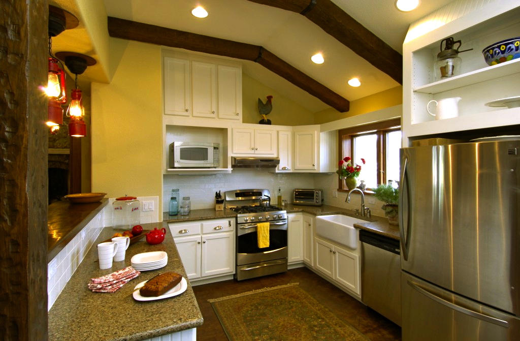 Main Kitchen.jpg