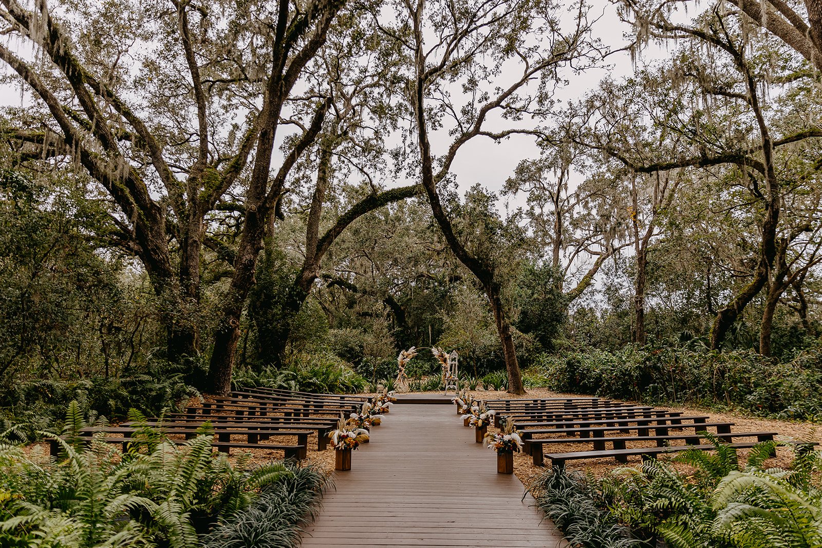 Tampa Wedding Photographer Rad Red Creative Cross Creek Ranch Wedding