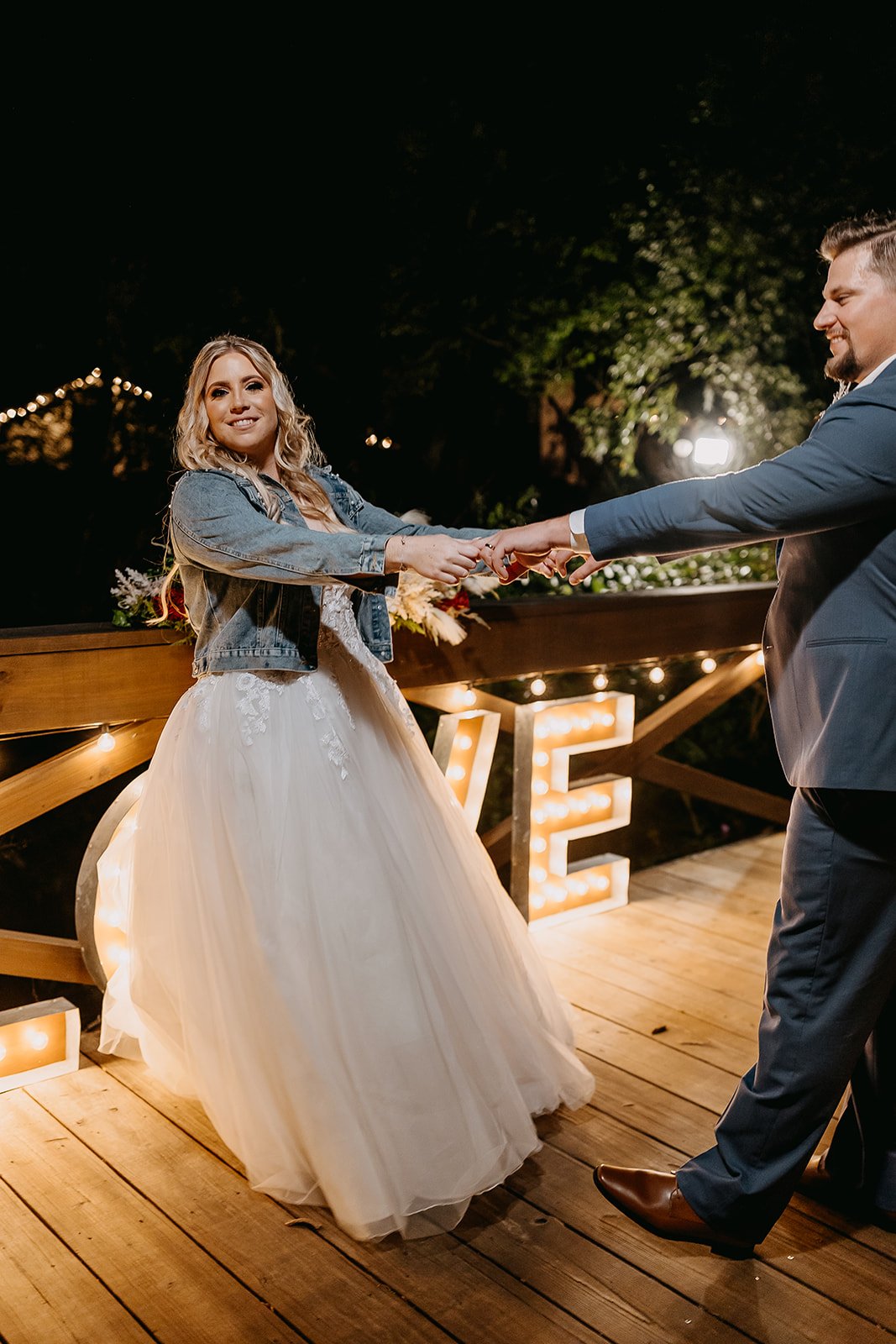 Tampa Wedding Photographer Rad Red Creative Cross Creek Ranch Wedding