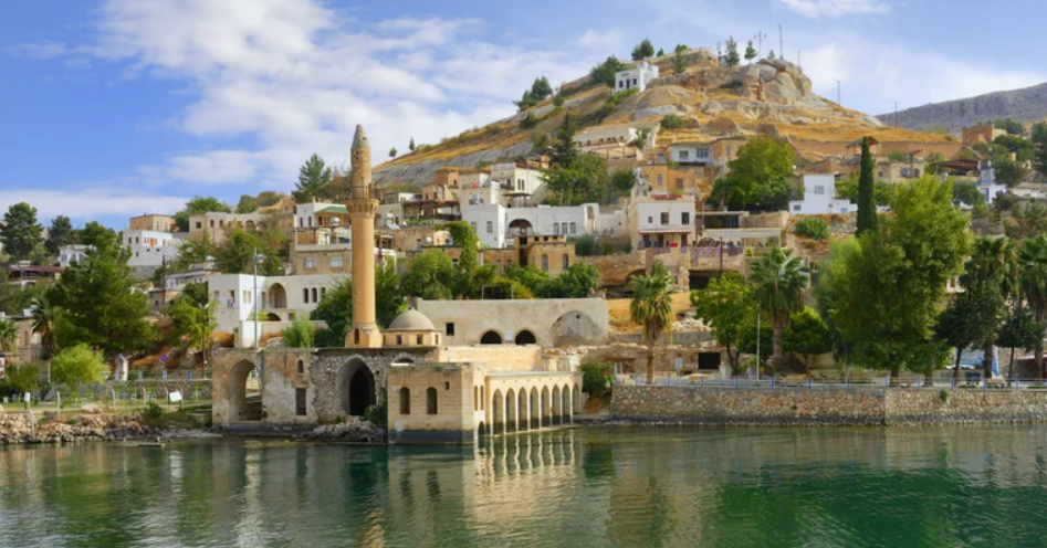 Travel Guide to Halfeti, Türkiye