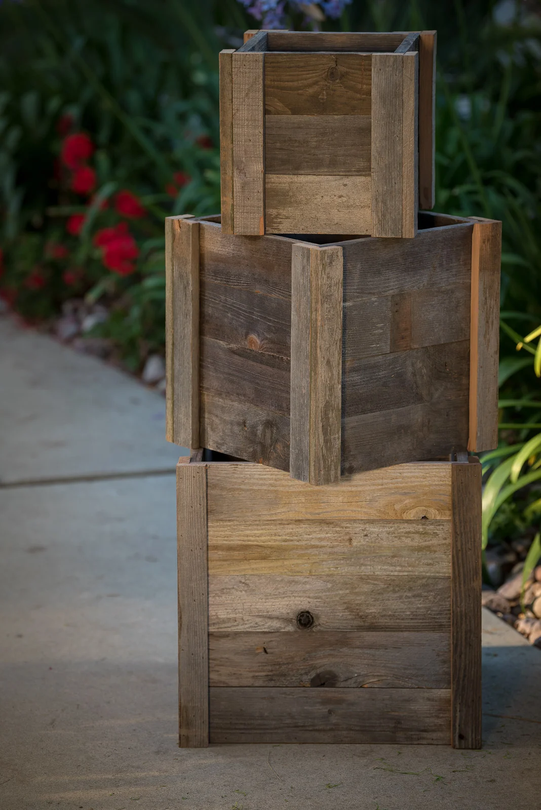 Royal-Reclaimed-Patio-Planters-1012.jpg