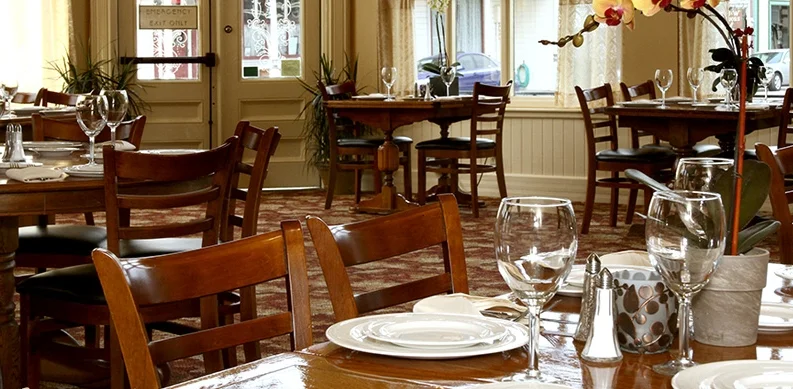 The VI Restaurant and Tavern