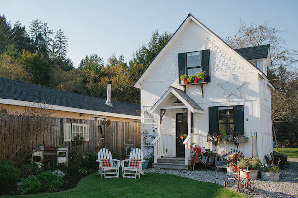 Ferndale Barndominium Airbnb Christmas in Victorian Ferndale CA