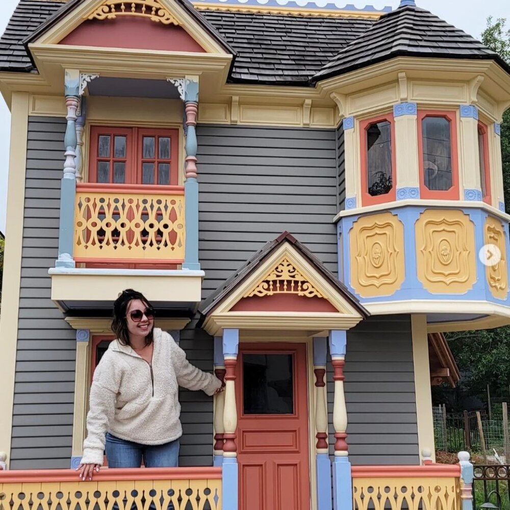 The weather has been absolutely perfect in @visitferndale! A few fun things to do in the Ferndale sun!
🪴 Visit Hadley Gardens interpretive gardens and Victorian doll house
🥤Enjoy a delicious treat at @mainstreetcoffeecoferndale 
👒 Find a new summe