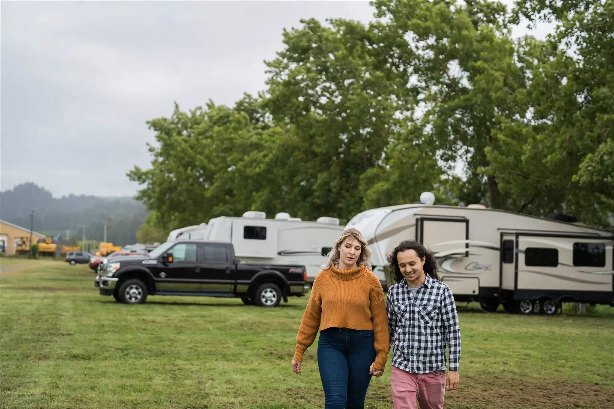 Fairgrounds campground people.webp