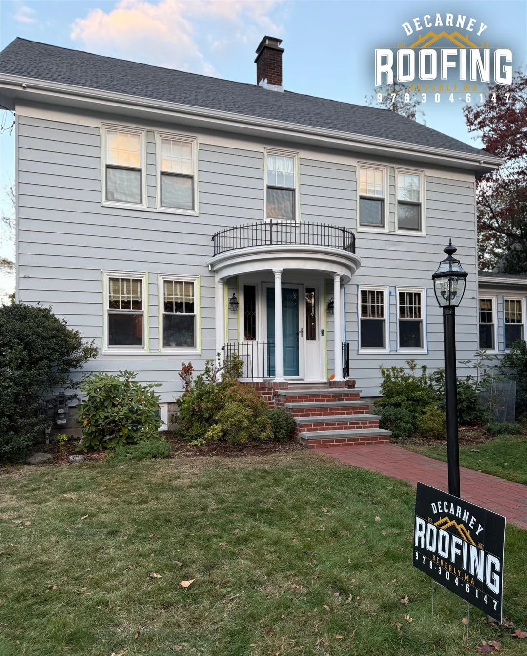 🏠✨ Wrapping up the week here in Beverly!
The sign of another great roof being installed and another happy homeowner! 
Wishing everyone an awesome weekend ahead! 😎🙌
#DeCarneyRoofing #BeverlyBasedBeverlyTrusted #FinishedRoofFriday
#DeCarneyDidIt