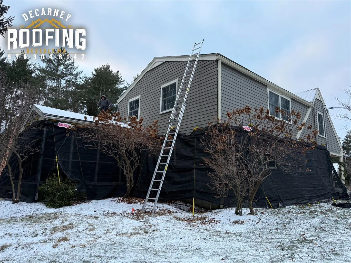 💦There is no waiting when water is coming in!

Our crew is on site today replacing a faulty roof that had solar panels installed over it. Panels got removed and we are getting the new roof on! 🛠️🏠❄️

#DeCarneyRoofing #DeCarneyDidIt #TheDeCarneyDif