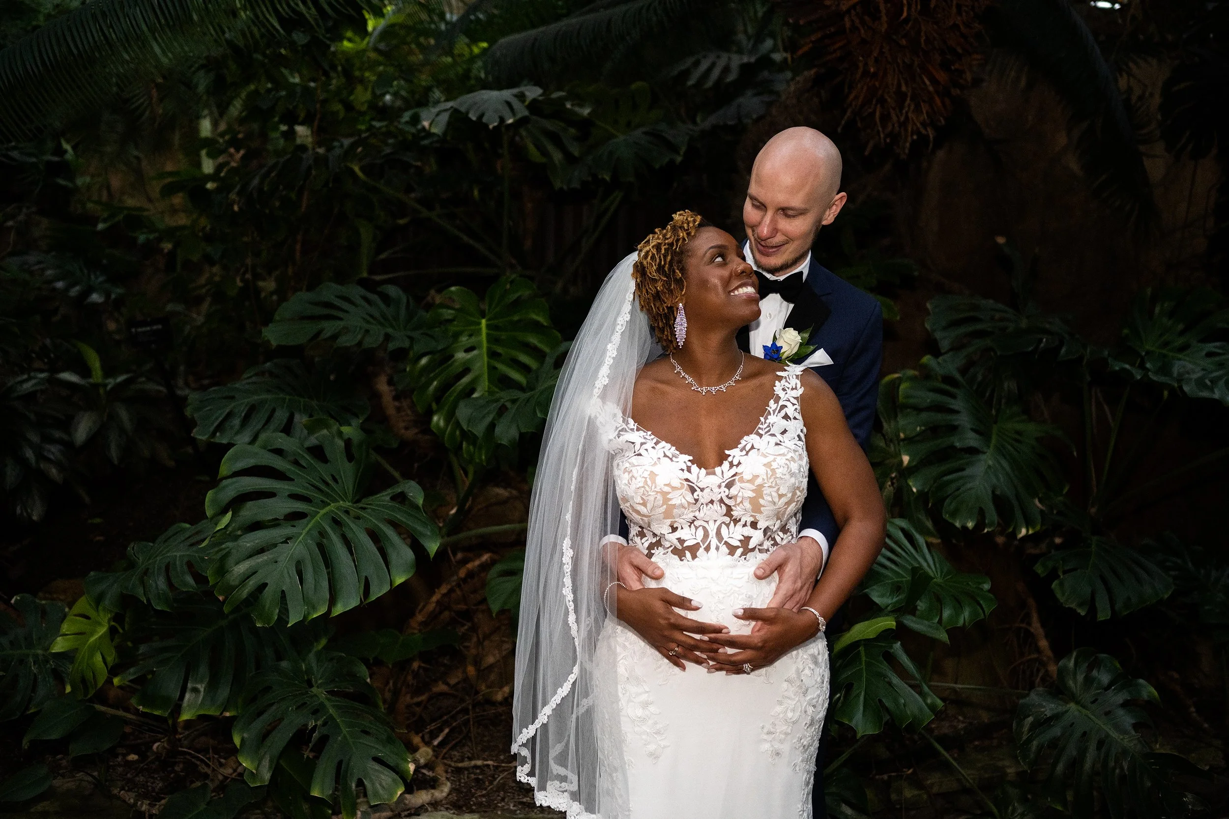Mariama &amp; Randall : A Frederik Meijer Gardens &amp; Sculpture Park, Intimate Greenhouse Wedding in Grand Rapids, Michigan