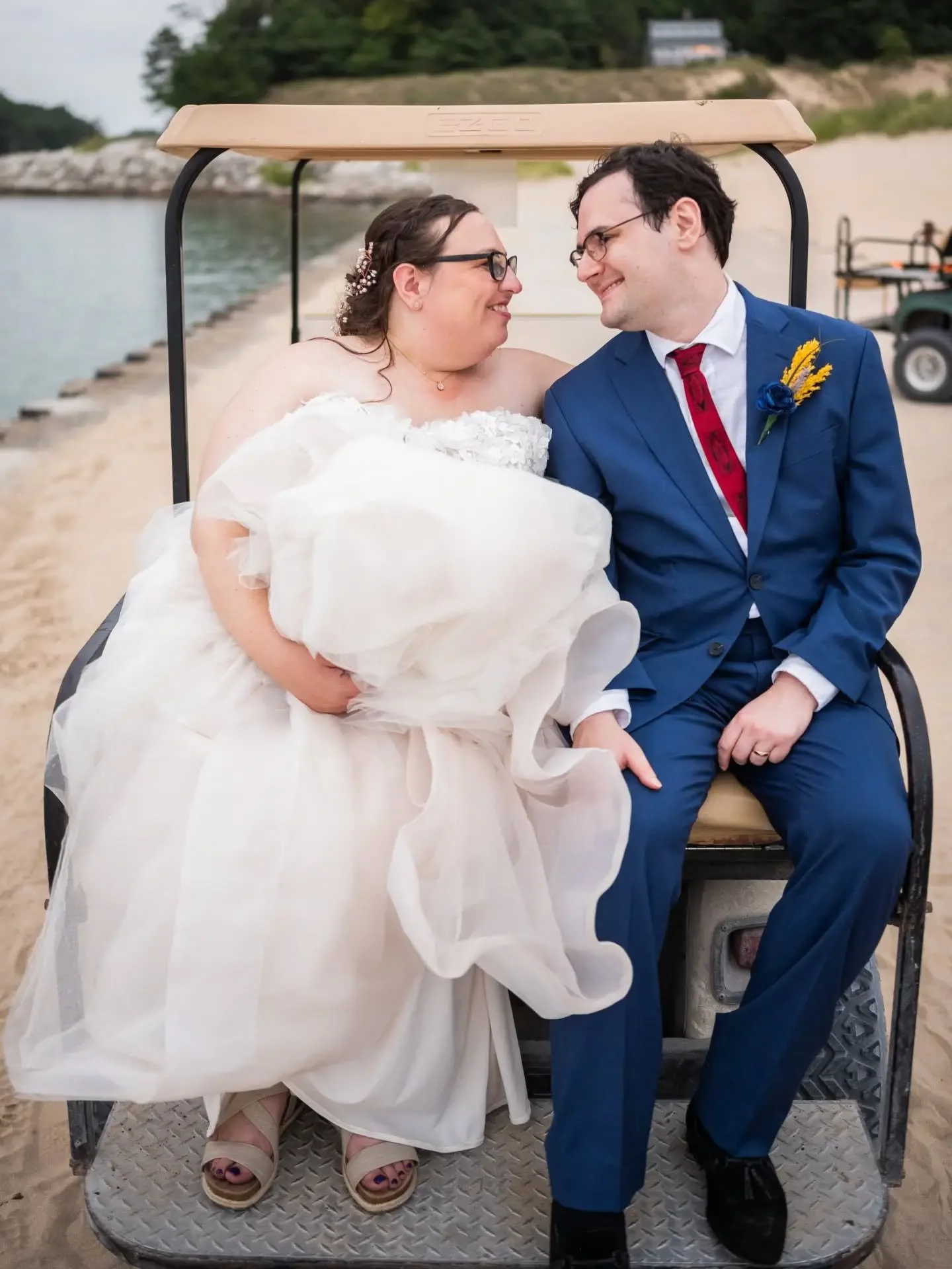 I had the absolute pleasure of photographing Pax and Alex's wedding last weekend. It was supposed to thunderstorm during the ceremony, but we lucked out with just an overcast day. Pax and Alex had a Lord Of The Rings themed wedding and reception whic