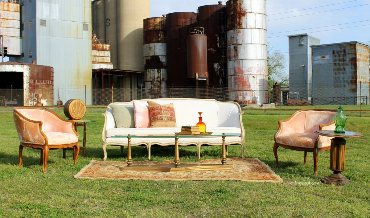 marilyn couch_peach cream lounge area_rent my dust (2).jpg