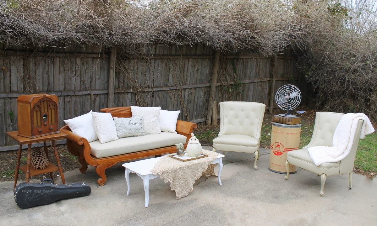 marilyn couch_peach cream lounge area_rent my dust (5).jpg