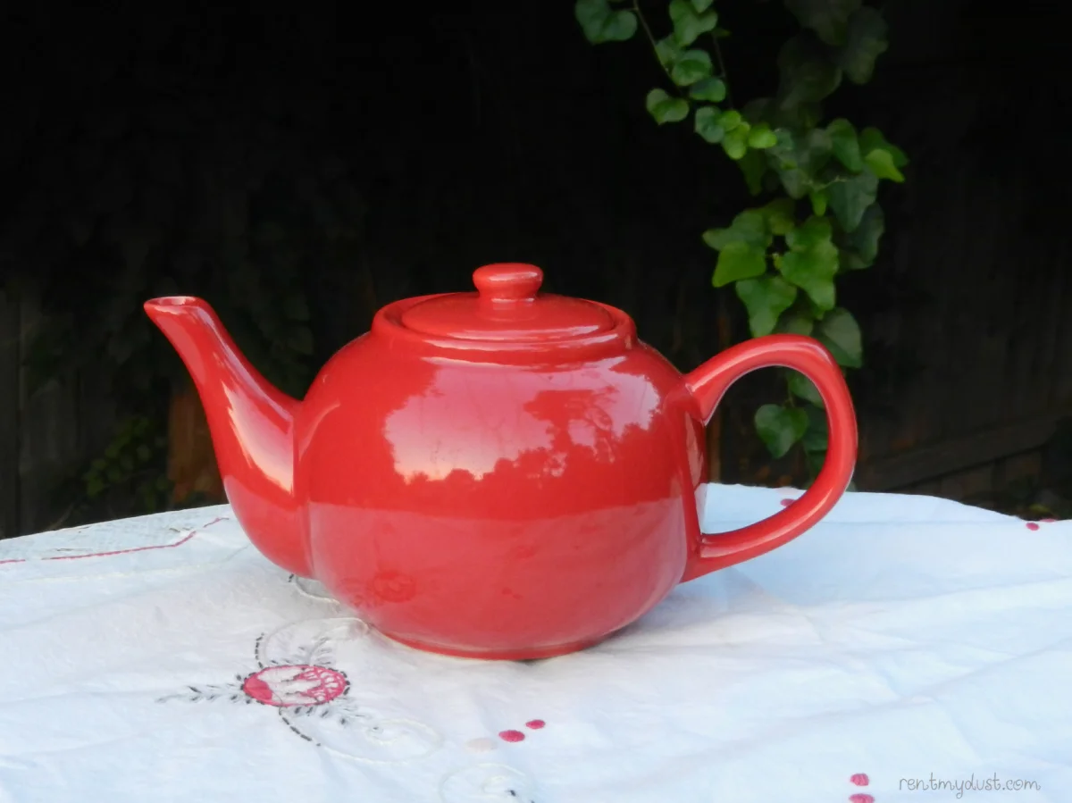 Red Teapot