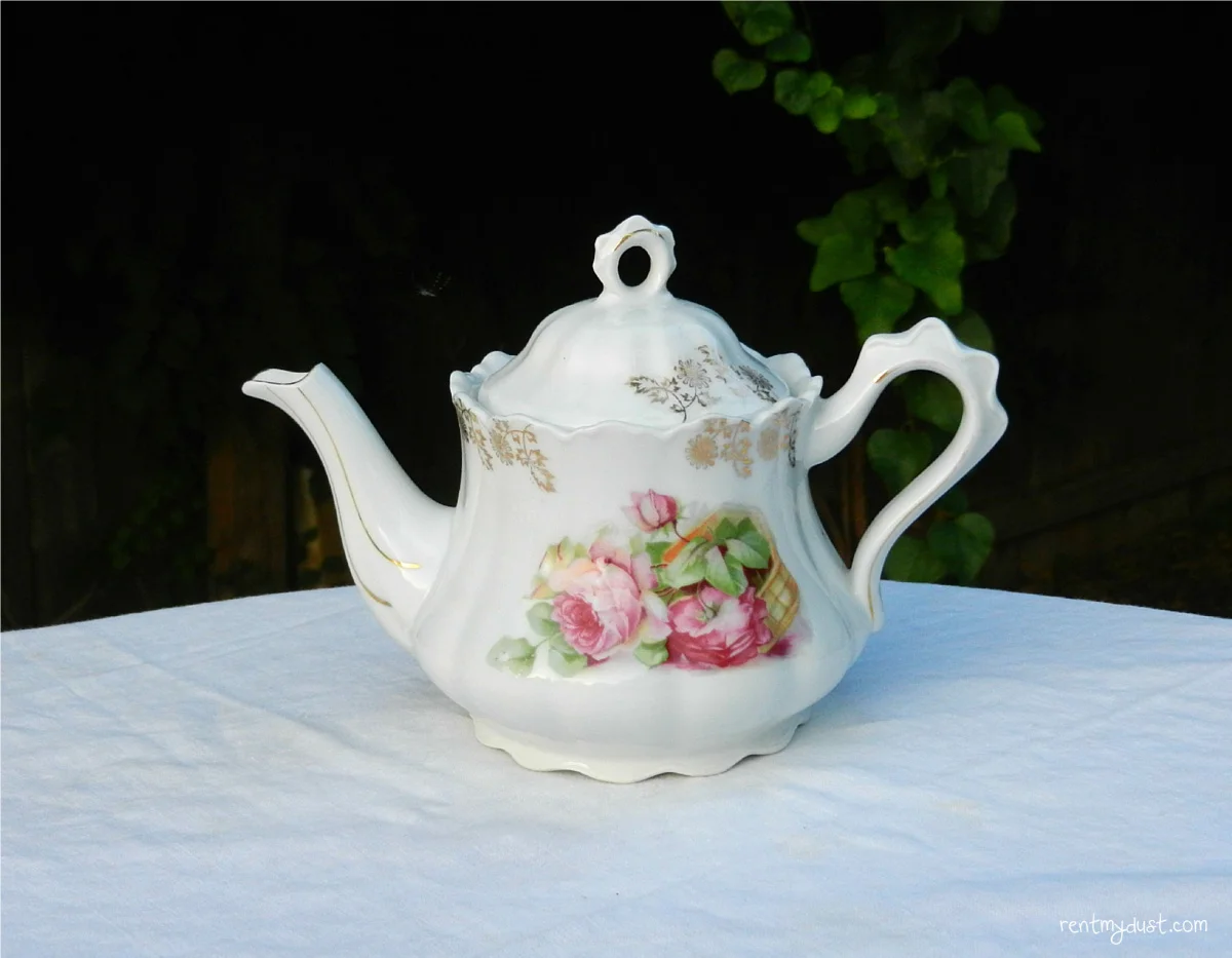 Old Rose Small Teapot