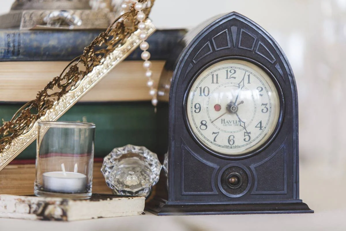 Rent My Dust Vintage Table Decor