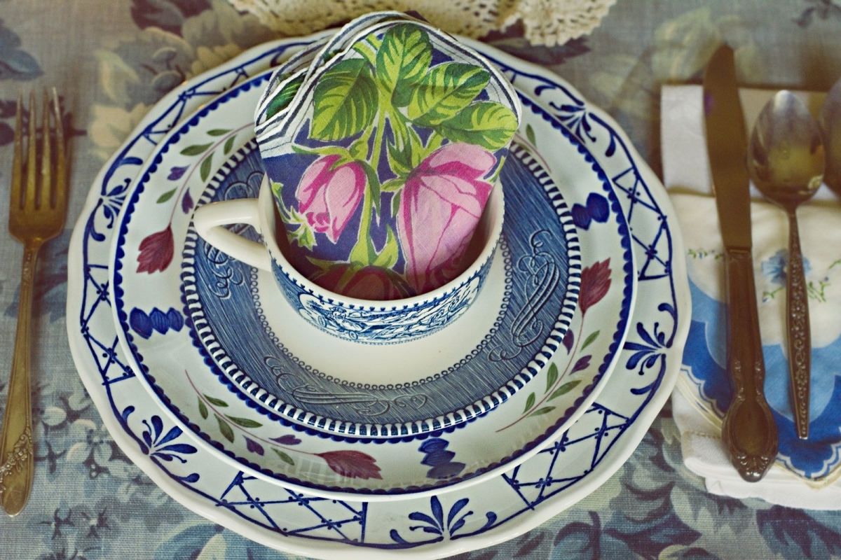 Teacup & Saucer