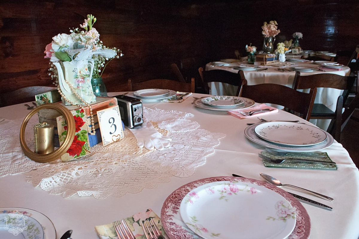 Mismatched China, flatware, & Napkins