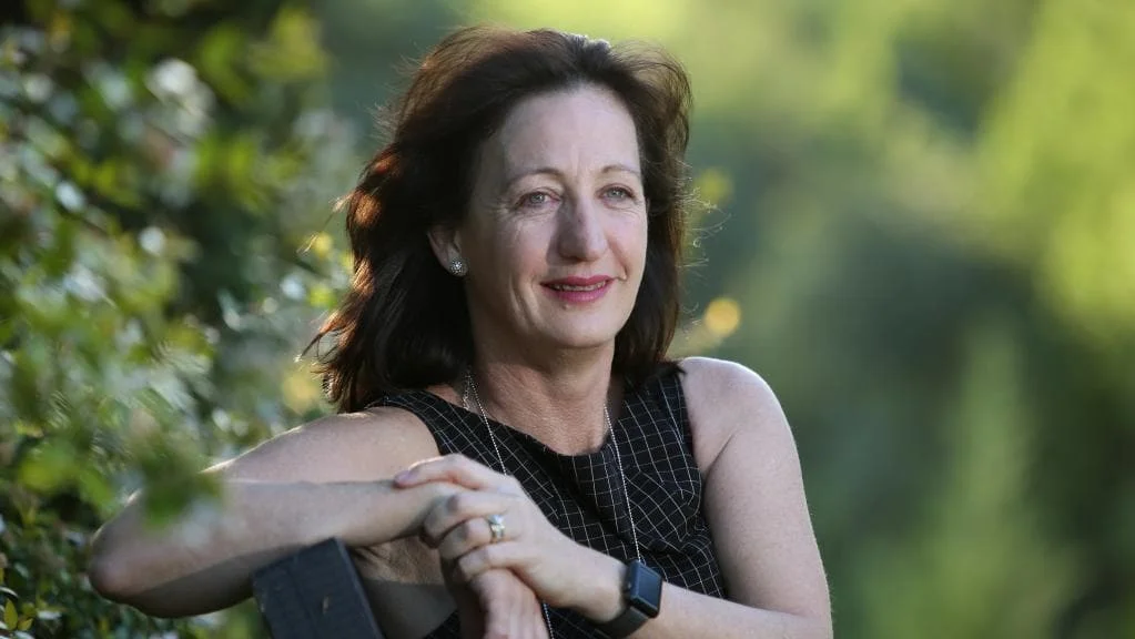 #81 Being an Approved Provider (with Jenni Hutchins, CEO of Big Fat Smile)